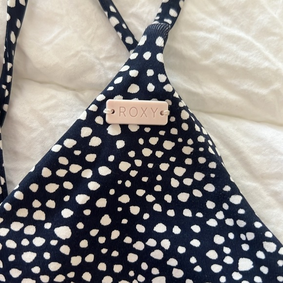 Blue and White Dotted Roxy Bikini Set - Size Small - Excellent condition - Picture 6 of 12